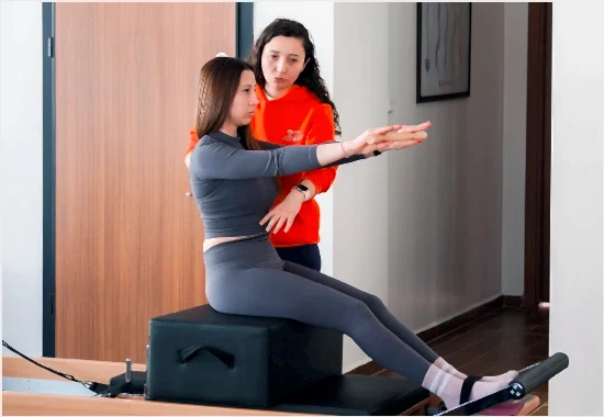 Fizyoterapist Eşliğinde Pilates